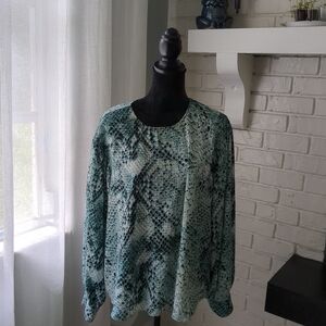 **3/$10** Worthington Teal and Black Snake Print Top